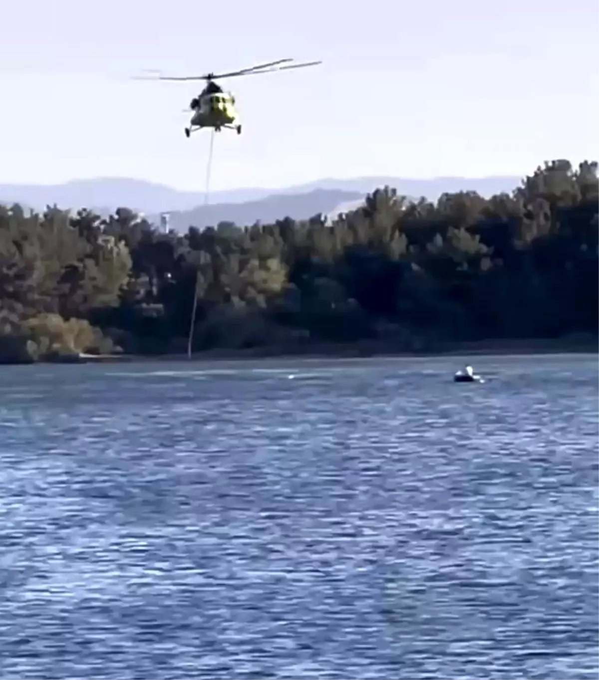 balikesirde-orman-yangini-ve-helikopterle-balik-tutma-macerasi-qrDrLfqS.jpg