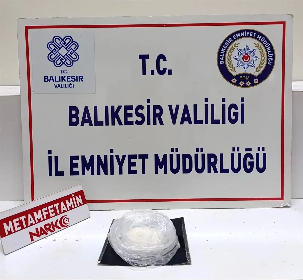 balikesirde-uyusturucu-operasyonu-41-gram-metamfetamin-ve-2-tutuklama-zlFxtHk9.jpg